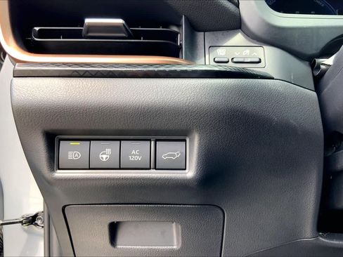 Used 2026 Toyota Grand Highlander AWD Hybrid image 33