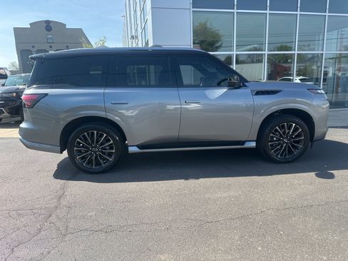 Used 2025 INFINITI QX80 Autograph w/ Autograph Exterior Package image 5