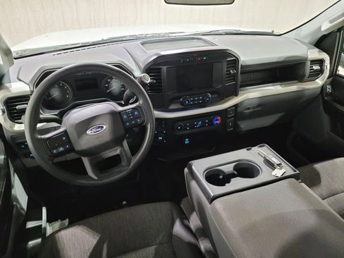 Used 2022 Ford F150 XL w/ Trailer Tow Package image 4