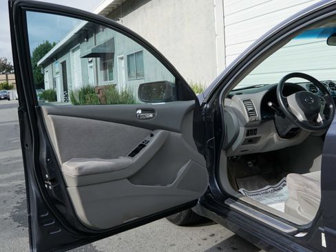 Used 2010 Nissan Altima 2.5 FWD image 34