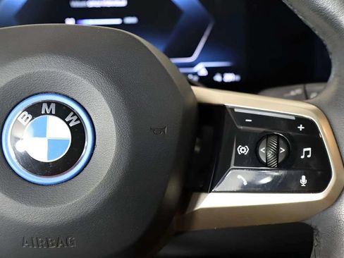 Used 2023 BMW iX xDrive50 AWD/4WD image 16