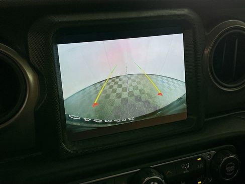 Used 2023 Jeep Wrangler Unlimited w/ Cold Weather Group image 22