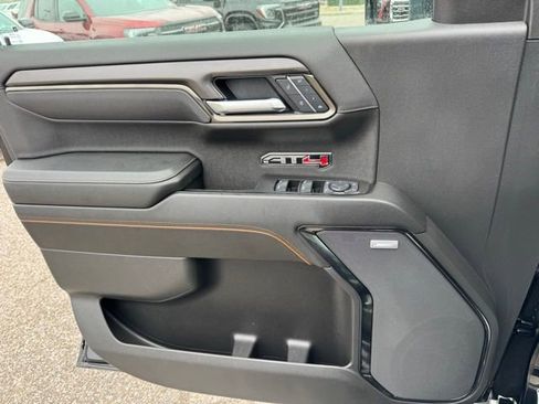 Used 2025 GMC Sierra 1500 AT4 w/ AT4 Premium Package image 23
