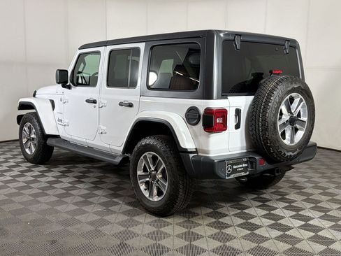 Used 2021 Jeep Wrangler Unlimited Sahara AWD/4WD image 3