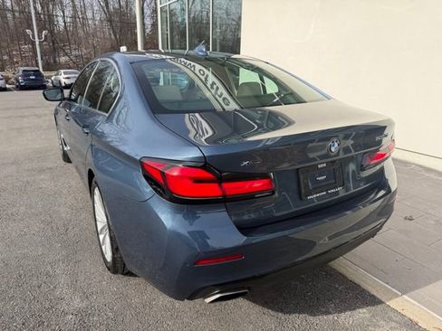 Used 2023 BMW 530i xDrive w/ Premium Package image 9