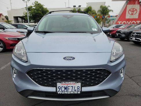 Used 2022 Ford Escape SEL AWD/4WD image 2