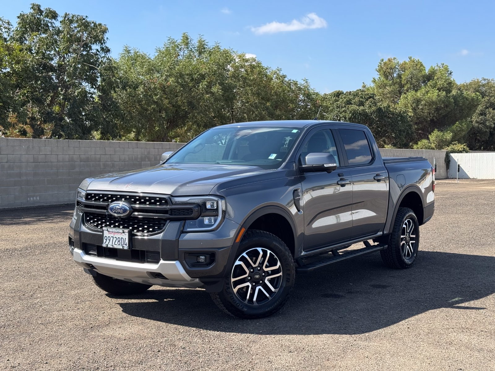 Used 2025 Ford Ranger Lariat w/ FX4 Off-Road Package AWD/4WD image 11