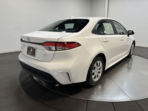 Used 2025 Toyota Corolla LE FWD image 13