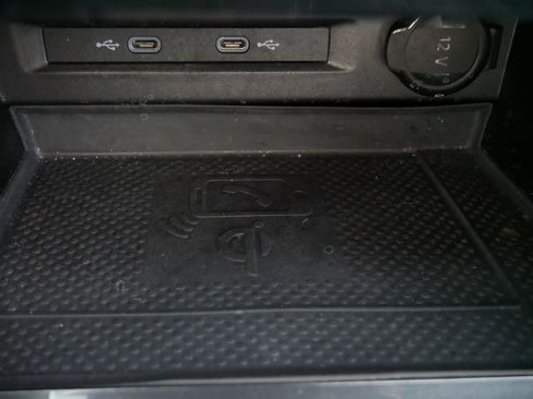 Used 2022 Volkswagen Tiguan SEL R-Line image 28