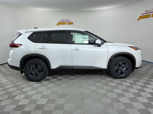 New 2026 Nissan Rogue SV image 7