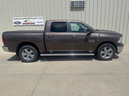 Used 2019 RAM 1500 Big Horn AWD/4WD image 1