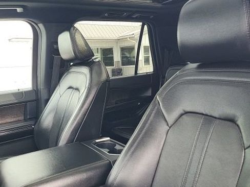 Used 2021 Ford Expedition Max Limited AWD/4WD image 2