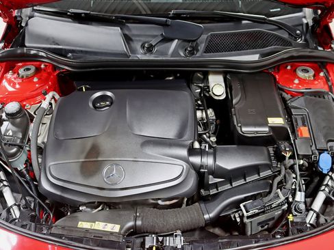 Used 2015 Mercedes-Benz CLA 250 4MATIC image 37