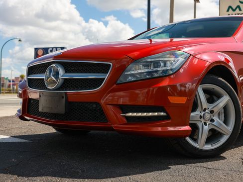 Used 2014 Mercedes-Benz CLS 550 4MATIC w/ Premium 1 Package image 29
