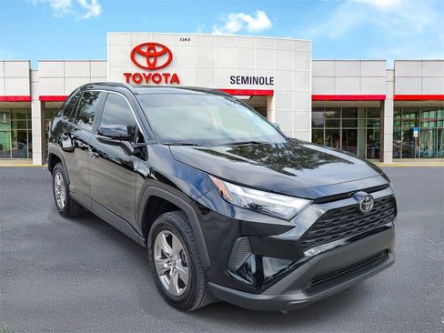 Used 2025 Toyota RAV4 XLE image 2