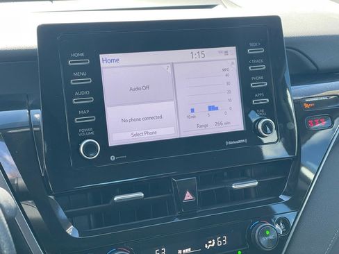 Used 2024 Toyota Camry LE image 18