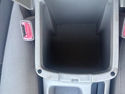 Used 2002 Toyota RAV4 4WD w/ Quick-Order Pkg image 27