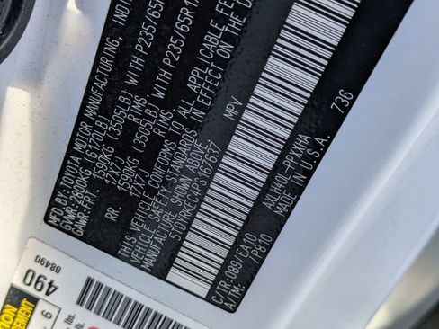 Used 2023 Toyota Sienna XLE image 30