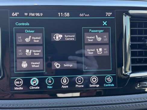 Used 2020 Chrysler Pacifica Limited w/ Advanced Safetytec Group image 28