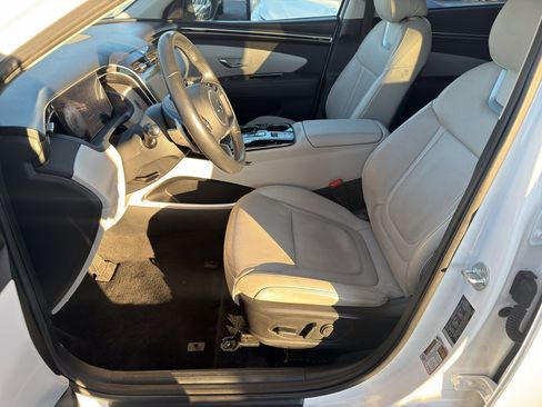 Used 2024 Hyundai Tucson Limited image 16