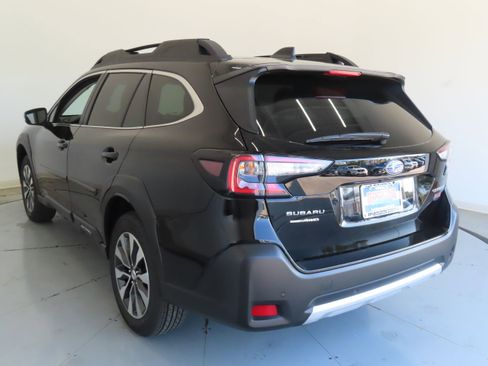 New 2025 Subaru Outback Limited image 7