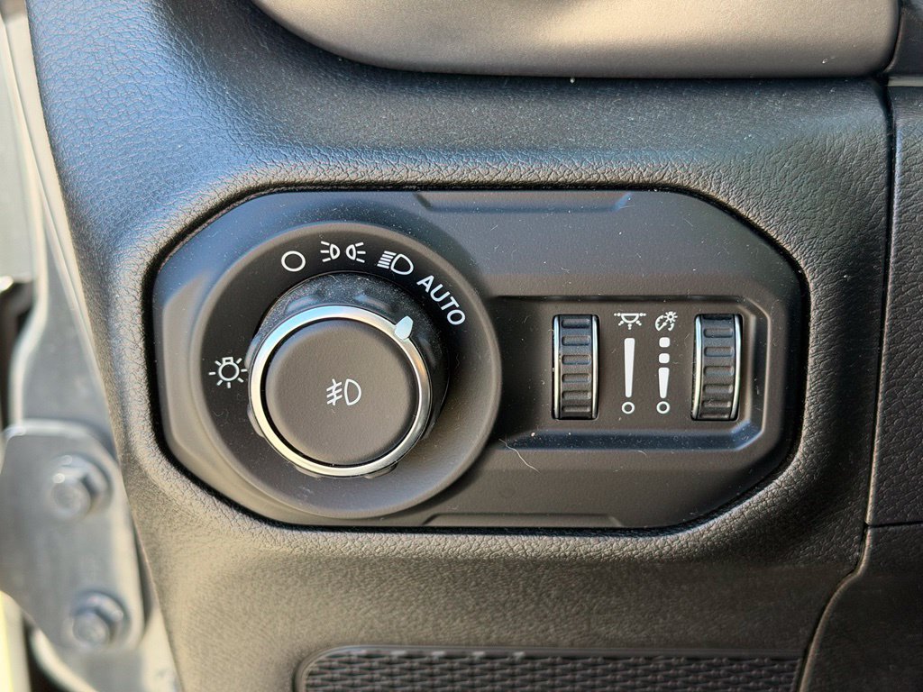 Used 2021 Jeep Wrangler Unlimited Sport AWD/4WD image 11