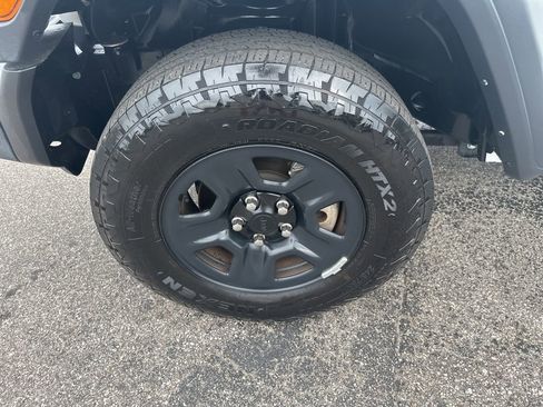 Used 2024 Jeep Wrangler Sport AWD/4WD image 9