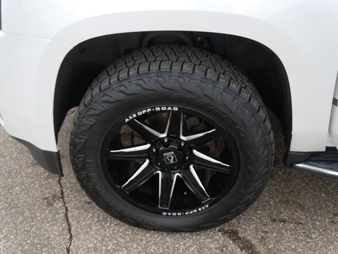 Used 2018 GMC Yukon Denali w/ Enhanced Security Package AWD/4WD image 15