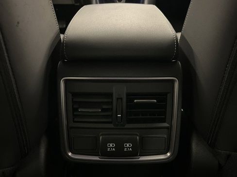 Certified 2024 Subaru Forester Limited image 31