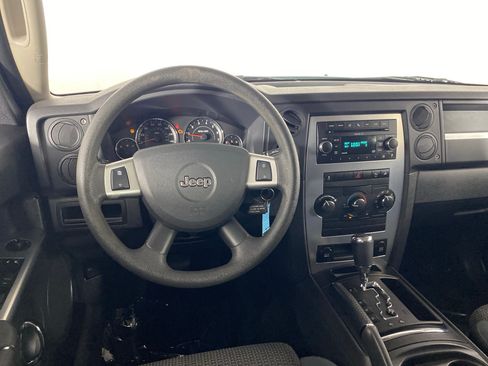 Used 2010 Jeep Commander Sport AWD/4WD image 16