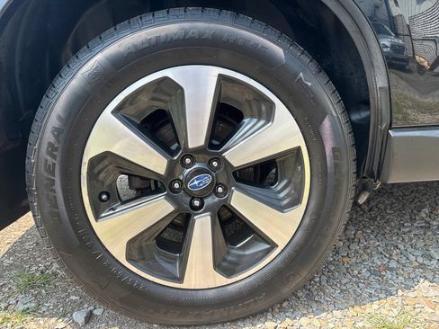 Used 2017 Subaru Forester 2.5i w/ Alloy Wheel Package AWD/4WD image 33