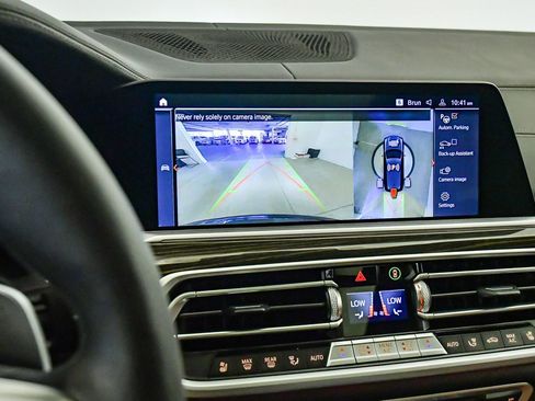 Certified 2021 BMW X7 M50i w/ Dynamic Handling Package image 33