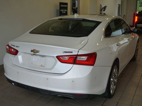 Used 2016 Chevrolet Malibu Premier w/ Driver Confidence Package II FWD image 16