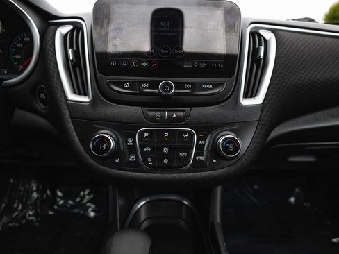 Used 2022 Chevrolet Malibu LT image 22