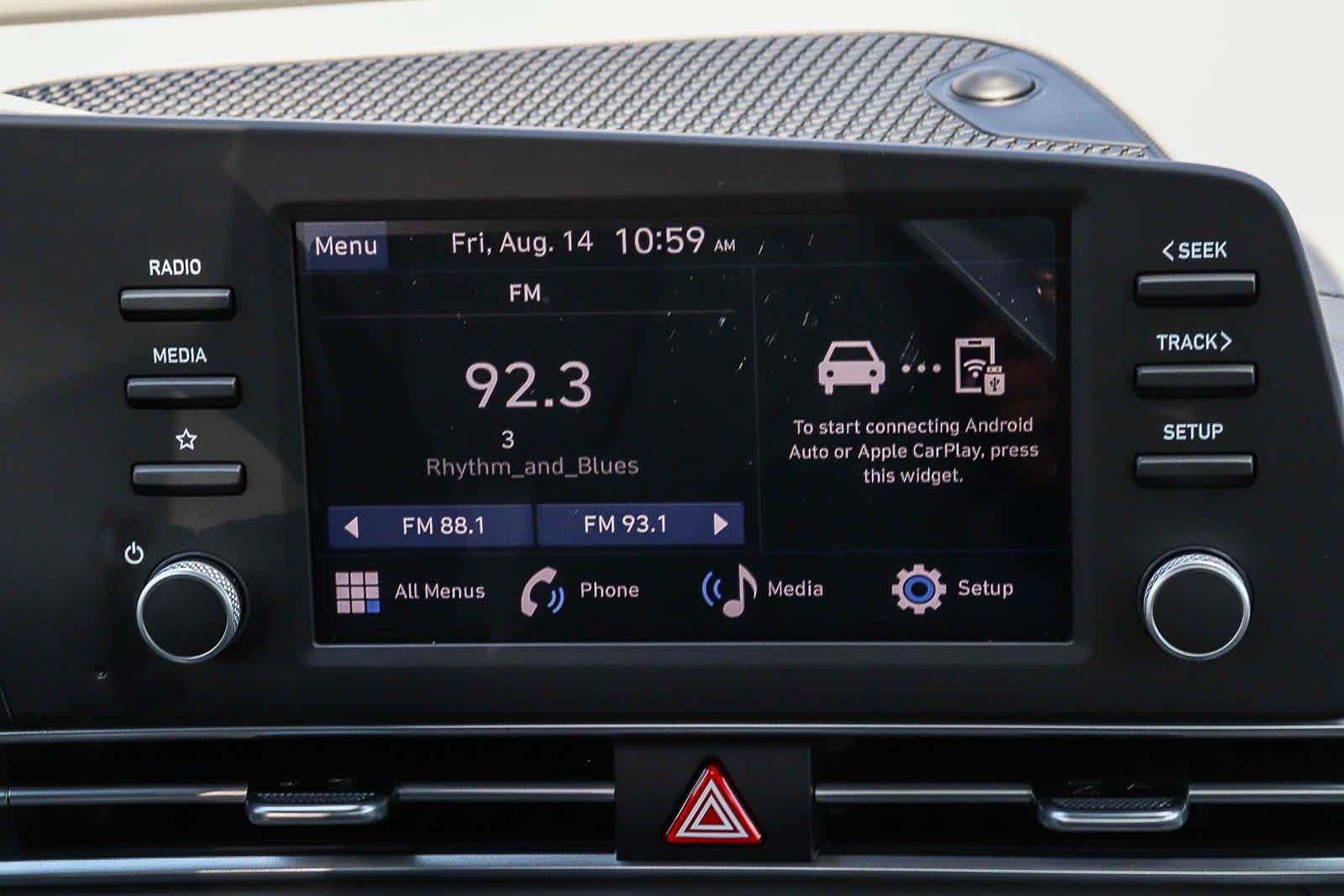 Used 2025 Hyundai Elantra SE w/ Cargo Package FWD image 19