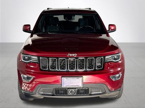 Used 2021 Jeep Grand Cherokee Laredo AWD/4WD image 3