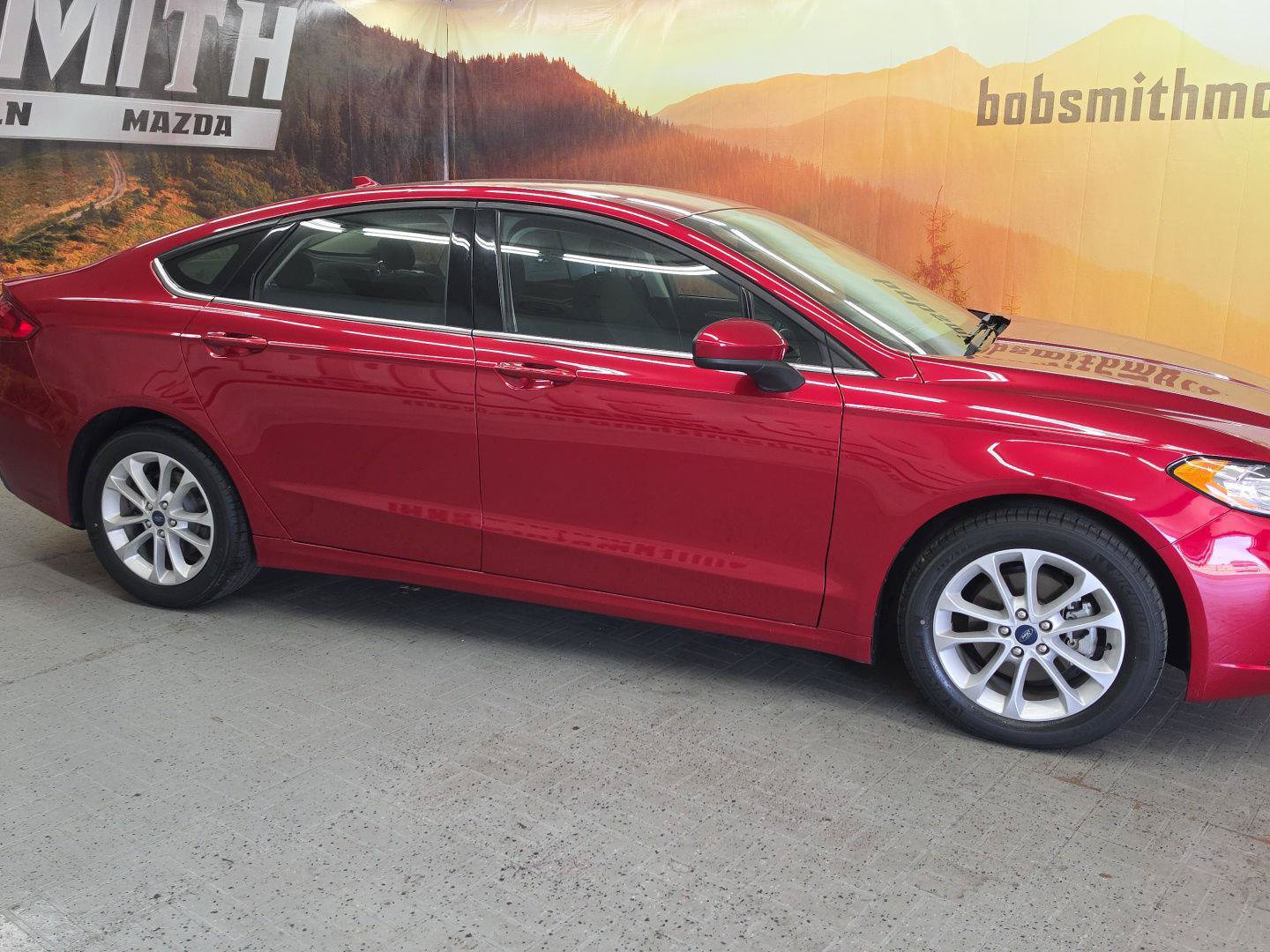 Used 2020 Ford Fusion SE FWD image 20