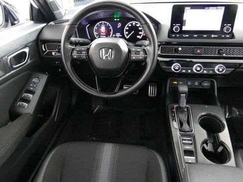 Used 2025 Honda Civic Sport image 13