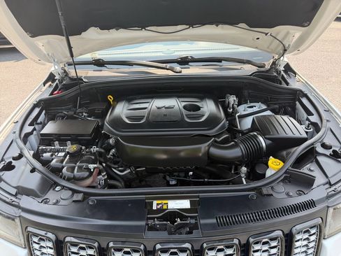 Used 2020 Jeep Grand Cherokee Altitude AWD/4WD image 19