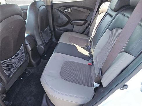 Used 2013 Hyundai Tucson GLS image 10