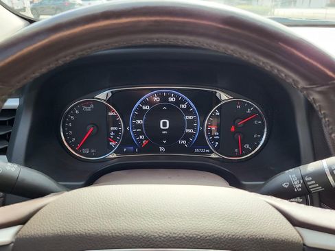 Certified 2022 GMC Acadia SLT w/ Technology Package image 24