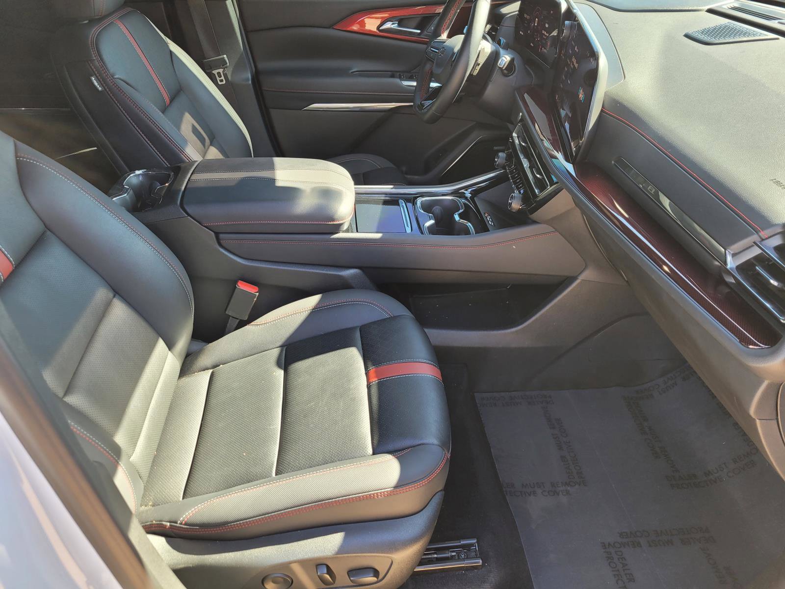 Used 2026 Chevrolet Traverse RS FWD image 11
