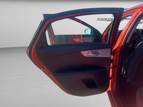 Used 2023 Kia Forte LXS w/ LXS Technology Package image 15