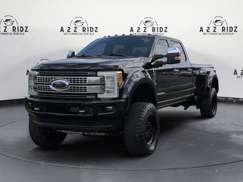 Used 2018 Ford F450 Platinum w/ Platinum Ultimate Package image 2
