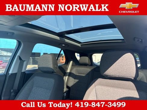 Used 2024 Chevrolet Equinox LT w/ LPO, Floor Liner Package FWD image 16