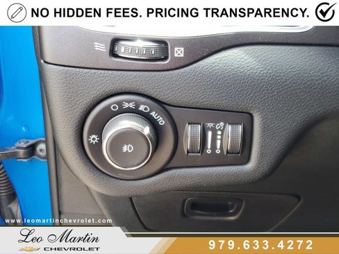 Used 2022 Jeep Cherokee Trailhawk AWD/4WD image 19