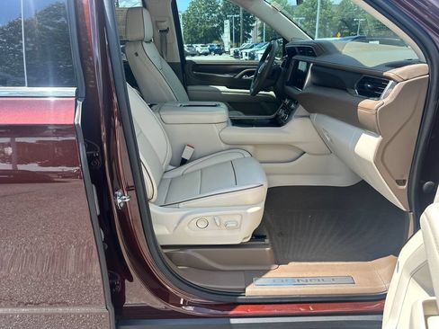 Used 2022 GMC Yukon Denali RWD image 11