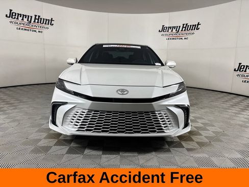 Used 2025 Toyota Camry XSE FWD image 3