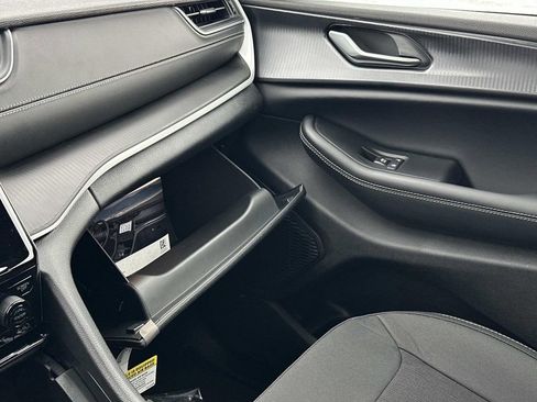 New 2026 Jeep Grand Cherokee Laredo X AWD/4WD image 16