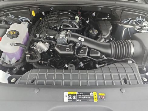 New 2025 Jeep Grand Cherokee L Limited w/ Luxury Tech Group II image 37